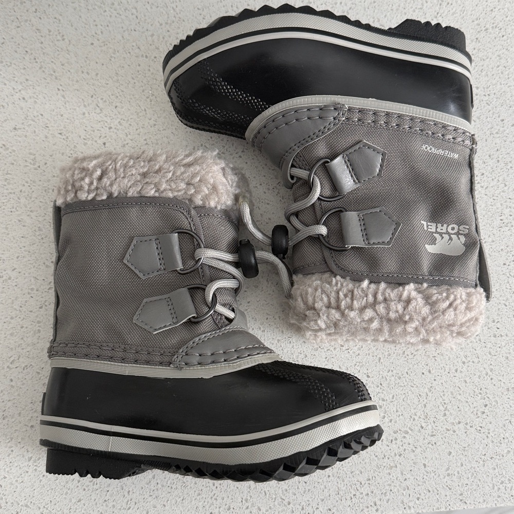 Sorel Children’s Yoot PAC Nylon WP Winter Boots with Plush Fur Collar - Picture 4 of 10